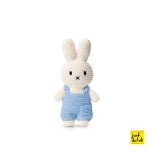 nijntje handmade en haar pastel blauwe overall