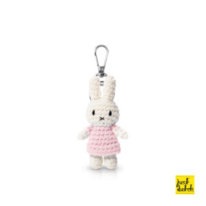 nijntje handmade sleutelhanger pastel roze jurk