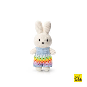 nijntje handmade en haar pastel regenboog overall