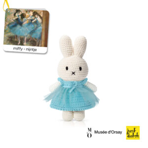 nijntje handmade en haar blauwe degas jurk